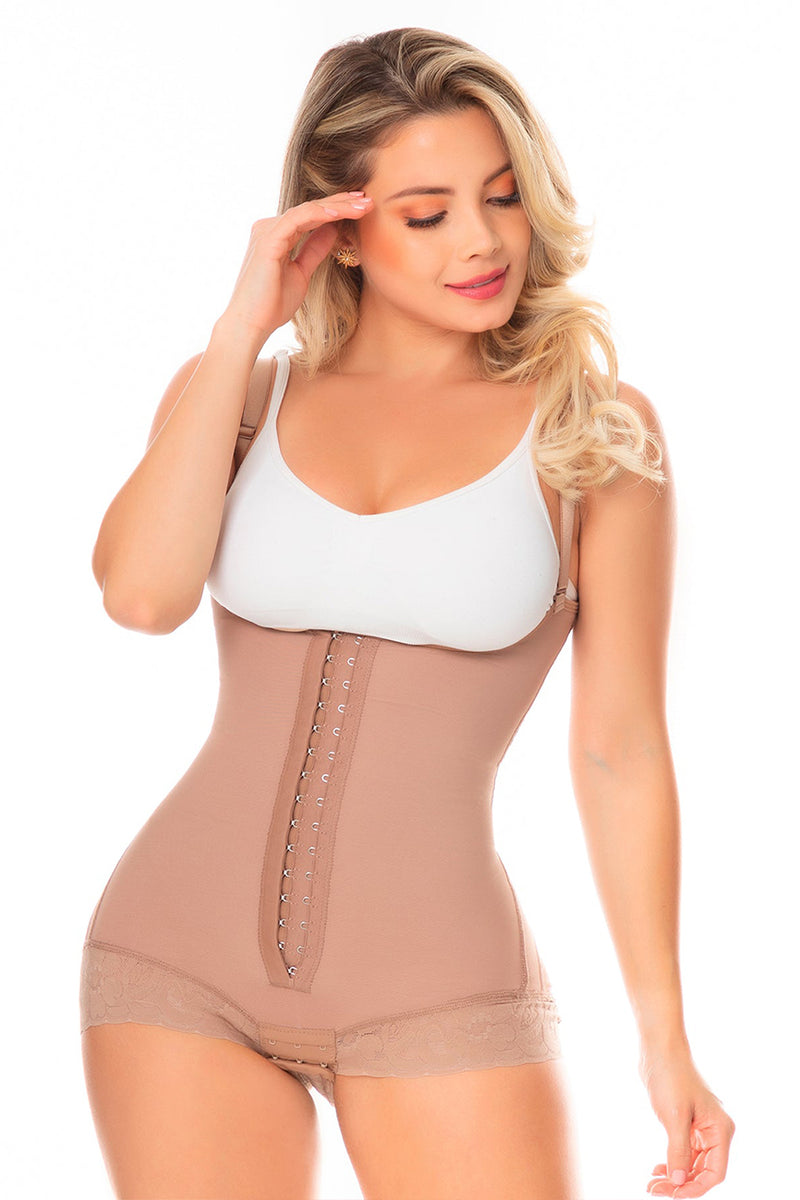 BODY SHAPER 053 HIPSTER GIRDLE WITH 2 LINE FRONT HOOKS, PERINEAL AREA –  Sensuel Intimates