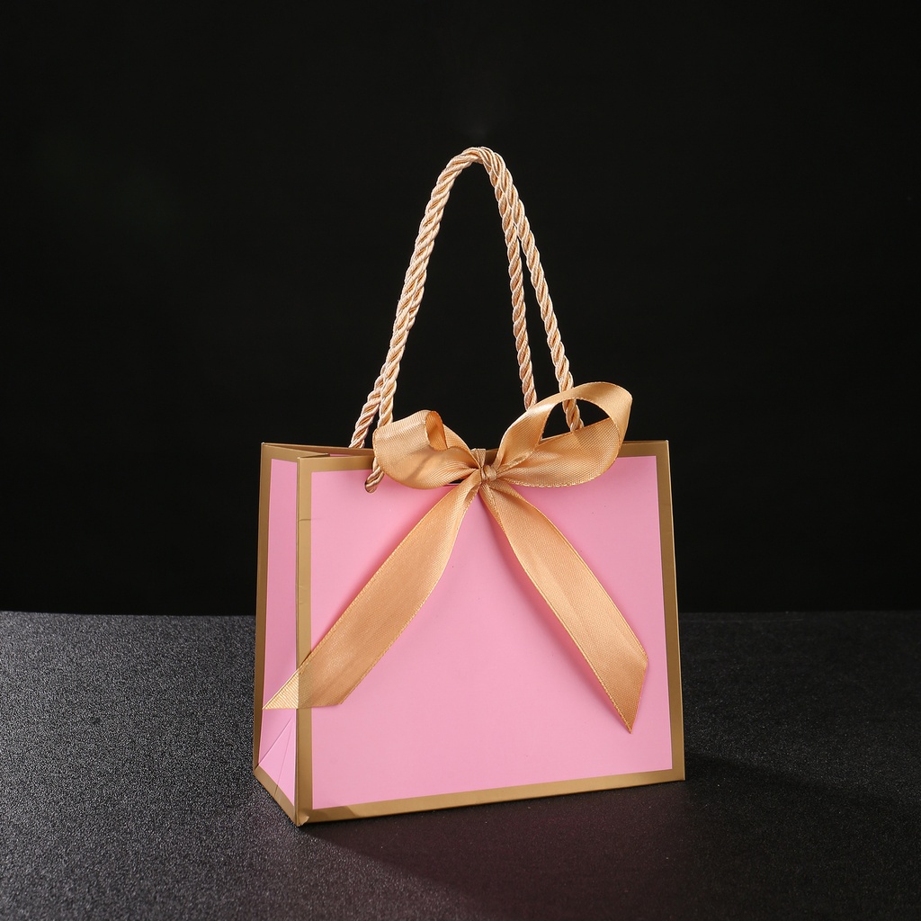 Bolsa de regalo de cartón con lazo beige 14X6X12cm