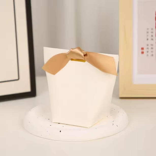 [43211055] Bolsa de regalo color blanco 5.7X6X10
