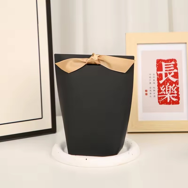 [43211057] Bolsa de regalo color negro 5.7X6X10