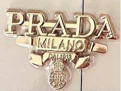 [CMRP003] Chapa de marca Prada
