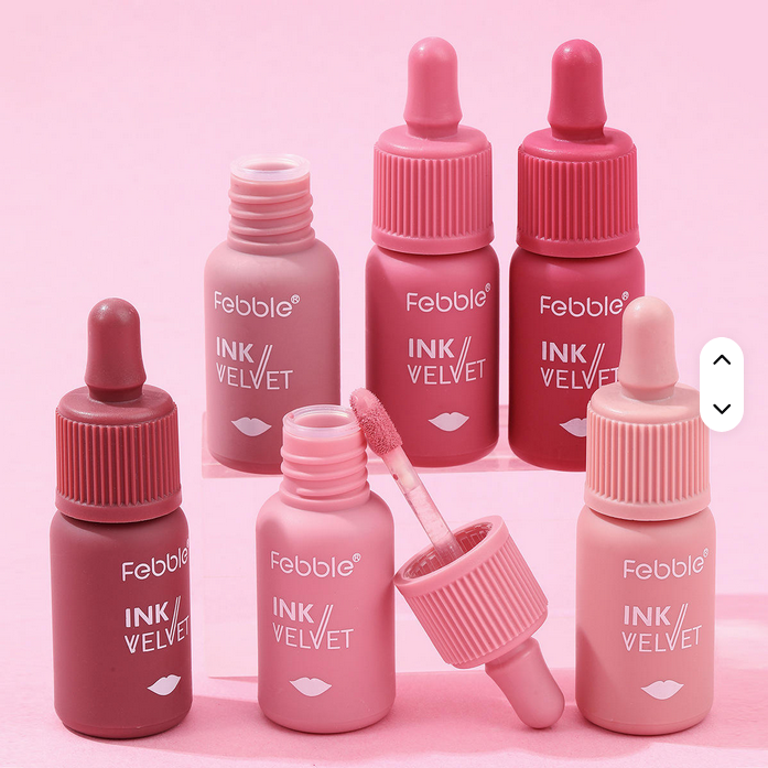 [40360108] lápiz labial mate 3 en 1 vegano desnudo con logotipo personalizado colorete líquido crema de alto color resistente al agua color de labios mate